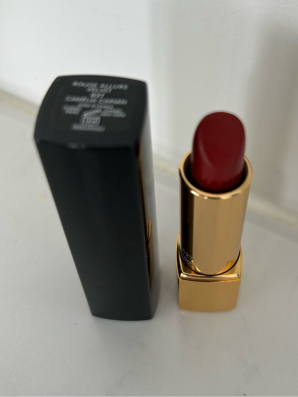 CHANEL Camelia Lipstick -  627 Camelia Carmin